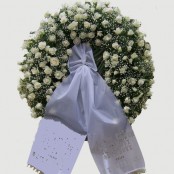 Wreath white roses